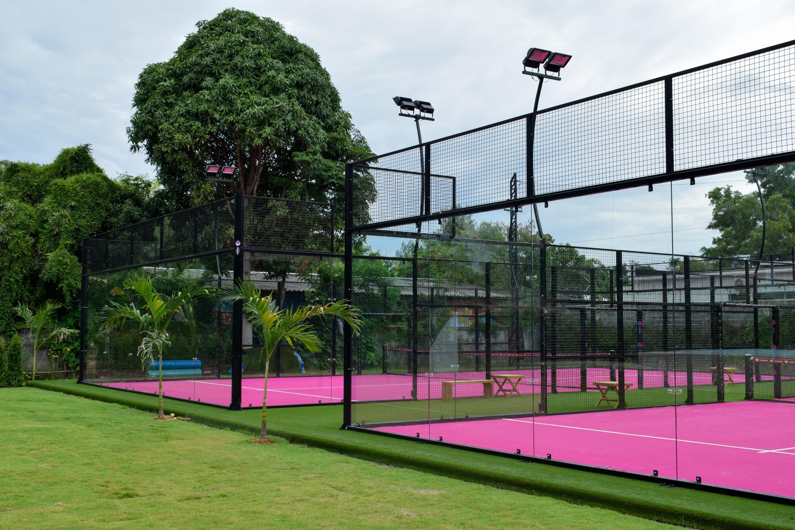 Padel Tropical courts